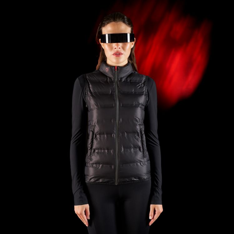 Women's vest with heat-sealed seams